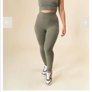 Paragon Sage workout leggings